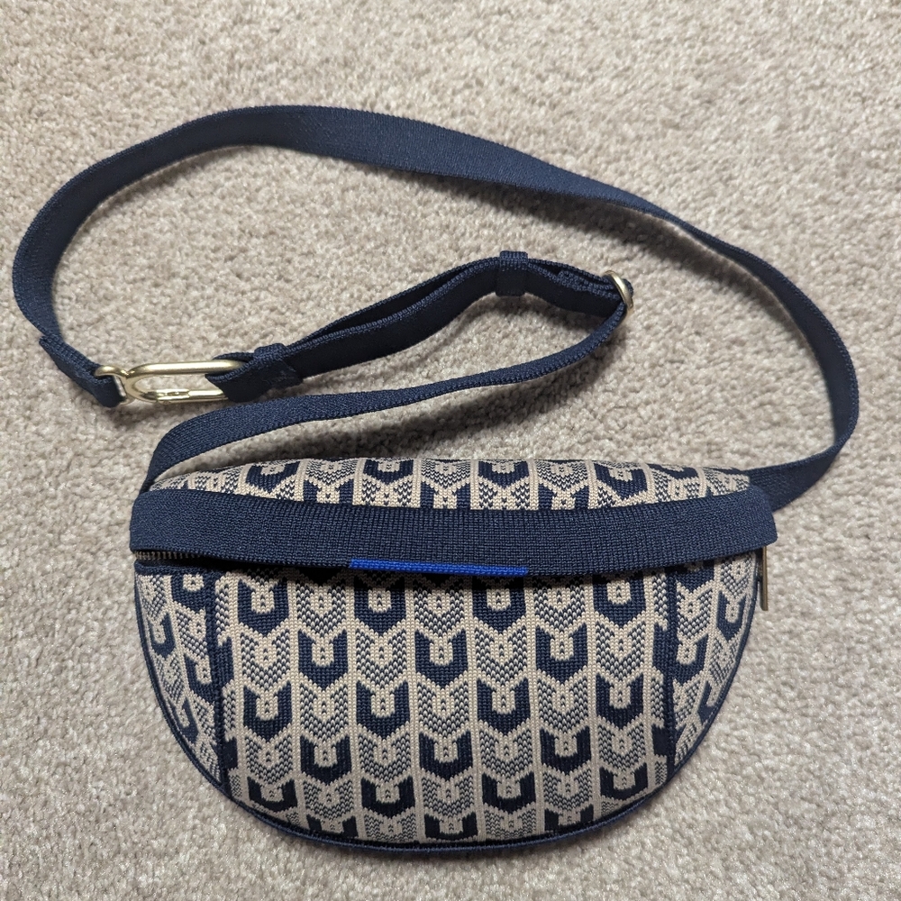 Rothy's navy logo sling belt bag EUC